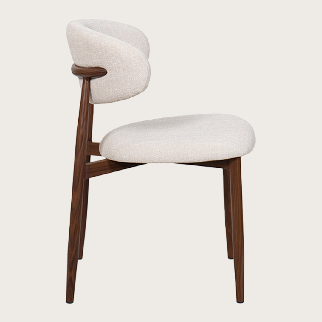 Apax – Moderne Spisestol i Vevd Tekstil med Sorte Stålben