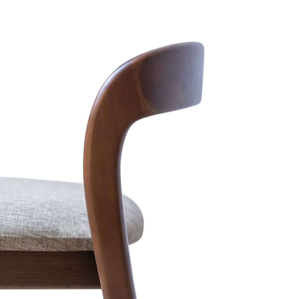Walnut – Barstol i Mørkt Tre og Moderne Tekstil